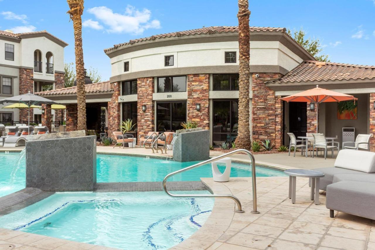 Cozysuites Glendale By The Stadium With Pool 03 Luaran gambar
